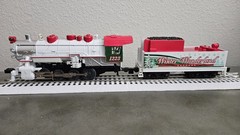 Lionel Christmas WW #1223 LC/BT 0-8-0 Steam Engine w/ Remote & 4 Pieces Of Track