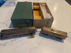 UNITED BRASS HO S.P. DAYLIGHT 4-8-4 STEAM LOCOMOTIVE & TENDER Needs Work