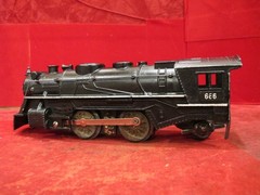 Marx O-27 1666 METAL DIECAST shell Locomotive 2-4-0 ~ tested runs AND LIGHTS.