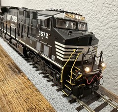 Scaletrains ET44AC HO Scale NS 3672 DCC And Sound Norfolk Southern