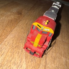 Diesel Locomotive – Santa Fe #4301 by Mantua-Tyco