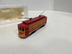 Bachman Ho Scale Brill Trolley South Shore Red / Orange