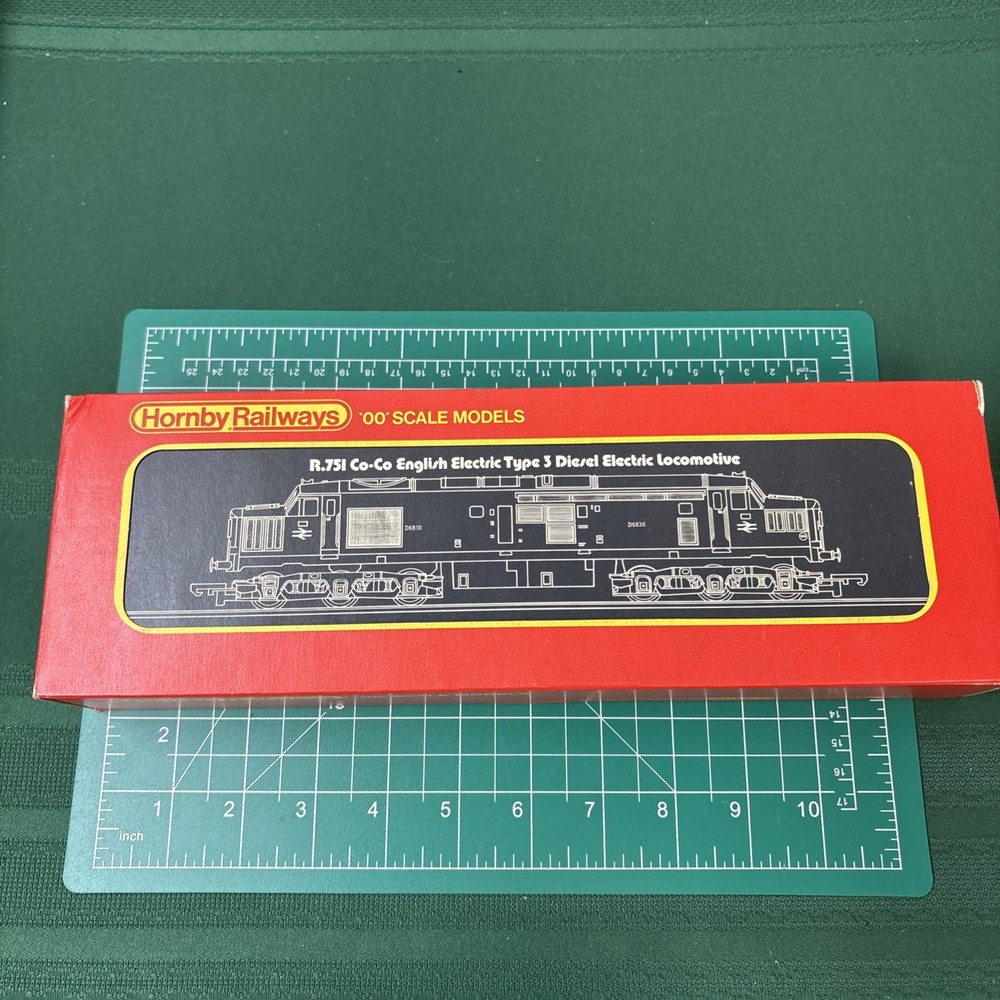 Hornby R751 BR OO Scale CoCo Class 37 Diesel Electric Locomotive
