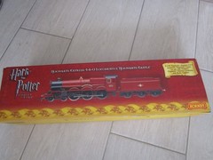 OO Scale Hornby Harry Potter Hogwarts Express 4-6-0 Locomotive W/ Box