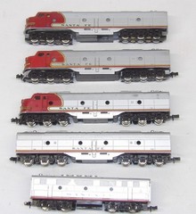 N Con-Cor Santa Fe ATSF 2-E8 powered/ 1-F7B & 2-E8 non powered Locomotive set