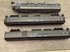 Life-Like HO Scale E8 Diesel Locomotive New York Central #4070, 305, 810