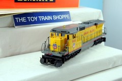 LIONEL 18205 UNION PACIFIC DASH-8 40C DIESEL ENGINE. TESTED. EXC COND (LN) IB.