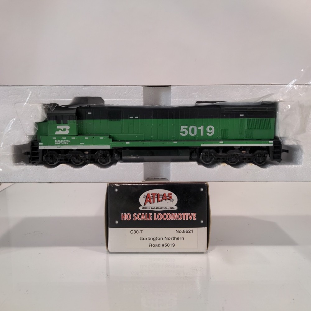 HO Atlas 8621 GE C30-7 Burlington Northern Whiteface BN 5019 NOS