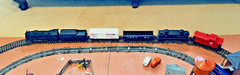 Vintage Lionel steam train set – locomotive #2026, tender, 4 Freight Cars, RUNS