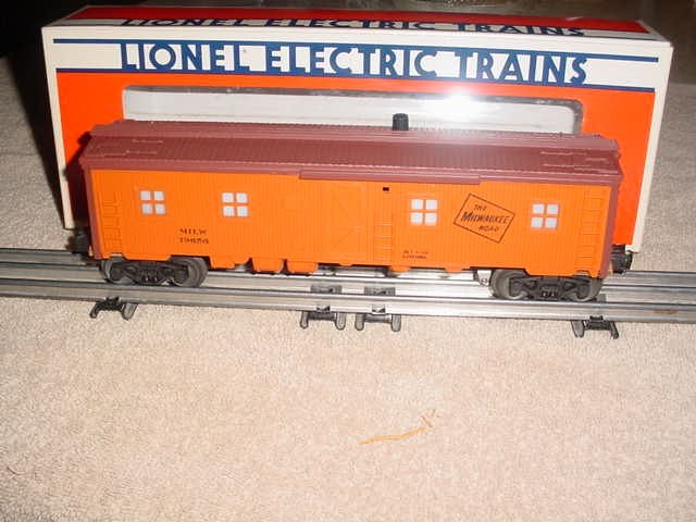 LIONEL MILWAUKEE ROAD BUNK CAR w/OPERATING SMOKE STACK # 6-19656 NIB 0-027