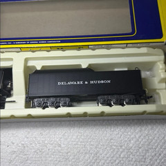 AHM Delaware & Hudson 4-6-6-4 HO Scale Challenger Steam Locomotive Train (NEW)