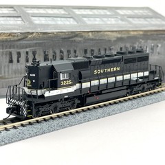 Broadway Limited N Scale 6217 Southern EMD SD40-2 Locomotive Paragon4 DCC Sound