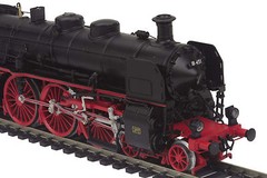 HO MTH Die-Cast Class 18.4 3 Rail AC Steam Engine w/DCC, Sound, Smoke 80-3217-5
