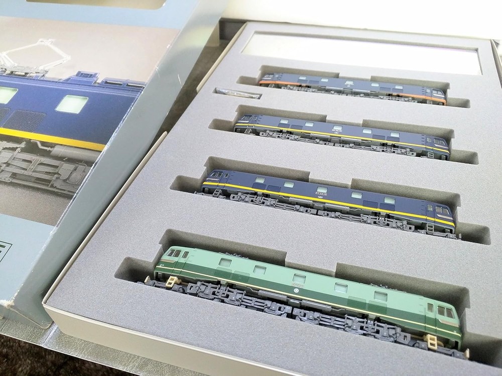 N gauge EF58 test painting machine 4-car set (N gauge 40th anniversary prod