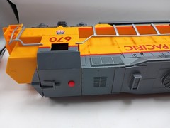 NewRay 1:32 Union Pacific Train Engine W/ Sound #670 – MISSING BATTERY COVER