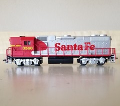 Life-Like Powered Locomotive Santa Fe #3560 HO Scale *New* [E2 725]