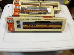 Rare Vintage Con-cor H.o. Scale Royal American Shows Locomotive And More 4pc Lot