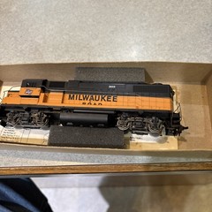 Athearn and Life Like HO Scale Train & Locomotive Cars Milwaukee Campbell Franko