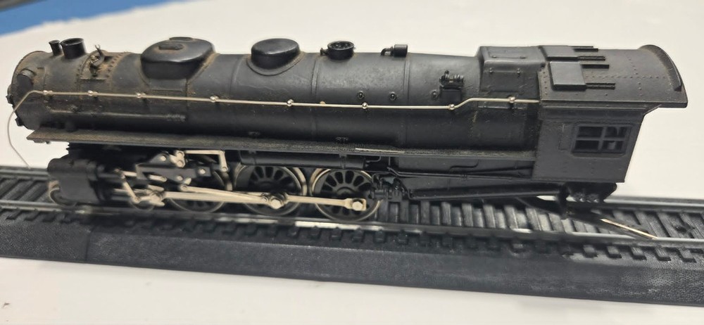 Rivarossi Ho 4-6-4 Hudson Steam Locomotive only – run great – no tender – parts