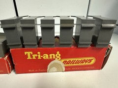 TRIANG ACCESSORIES R77 BRIDGE SUPPORTS & OTHERS X 2 BOXES