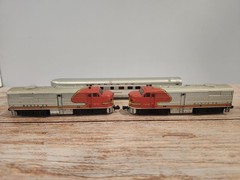 Nice~Vintage~Lot of 3~MRC~SANTA FE~Locomotives & Vista Dome~In Boxes~Untested~N