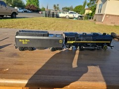 Lionel Nickel Plate Road 4-4-2 #8617 Steam Engine and Tender