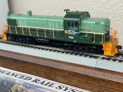 BRITISH COLUMBIA RR – ALCO RS3 ROAD SWITCHER LOCO DC/DCC Ready HO Scale NEW OOP