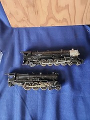 Vintage Set Of Unbranded Train Heavy Metal Locomotive Looks Great Untested 7”