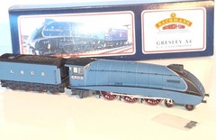 Bachmann 31952 A4 Peregrine Loco. 2 Rail DC. New Old Stock. Mint Cond. Boxed.OO
