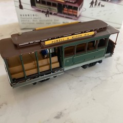 2 HO Scale Train Classic Streetcars Powell & Mason #4 & Desire Street #463 NIB
