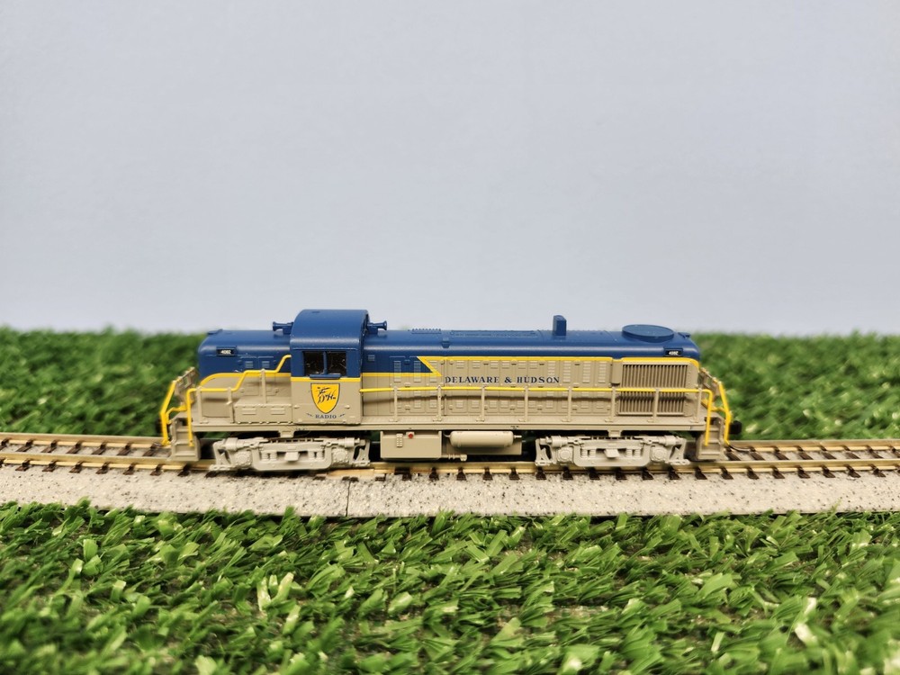 N Scale, Atlas, Alco RS-3, Delaware & Hudson #4082, DC Only Drive