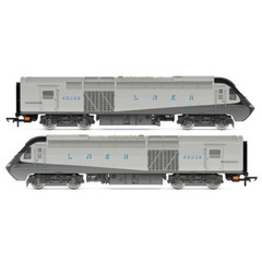 Hornby R30215 OO Gauge HM Queen Elizabeth II Platinum Jubilee HST Train Pack MIB