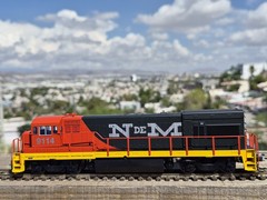 HO SCALE ATLAS NdeM NACIONALES DE MEXICO U23B LOCOMOTIVE