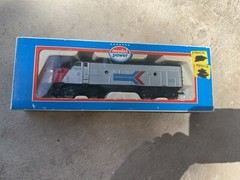 Amtrak, Passenger Diesel Engine HO Scale In Box￼