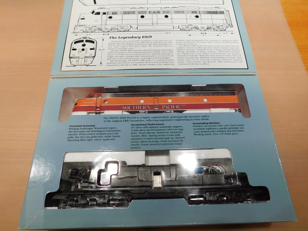 proto 2000 E 8 E9 Southern Pacific # 6054 Locomotive