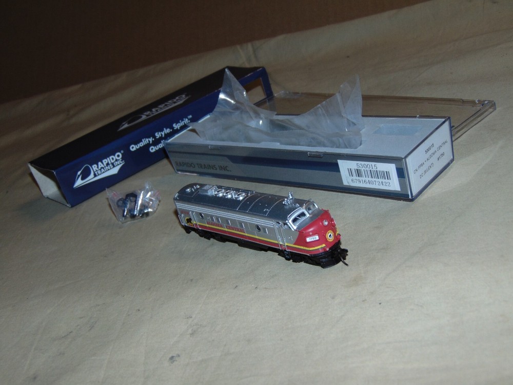 RAPIDO N 530015 ALGOMA CENTRAL FP9A DIESEL + BOX