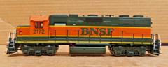 Rapido 38036 HO EMD GP38 Low Nose – Standard DC Burlington Northern Santa Fe