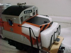 MTH O Gauge EMD Western Pacific Locomotive #2004 WP ( new )