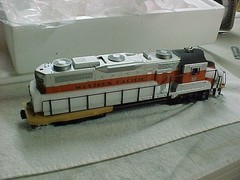 MTH O Gauge EMD Western Pacific Locomotive #2004 WP ( new )