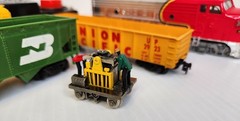 Vintage BACHMANN 307 Train Engine SANTA FE & Various Cars With A Gandy Dancer