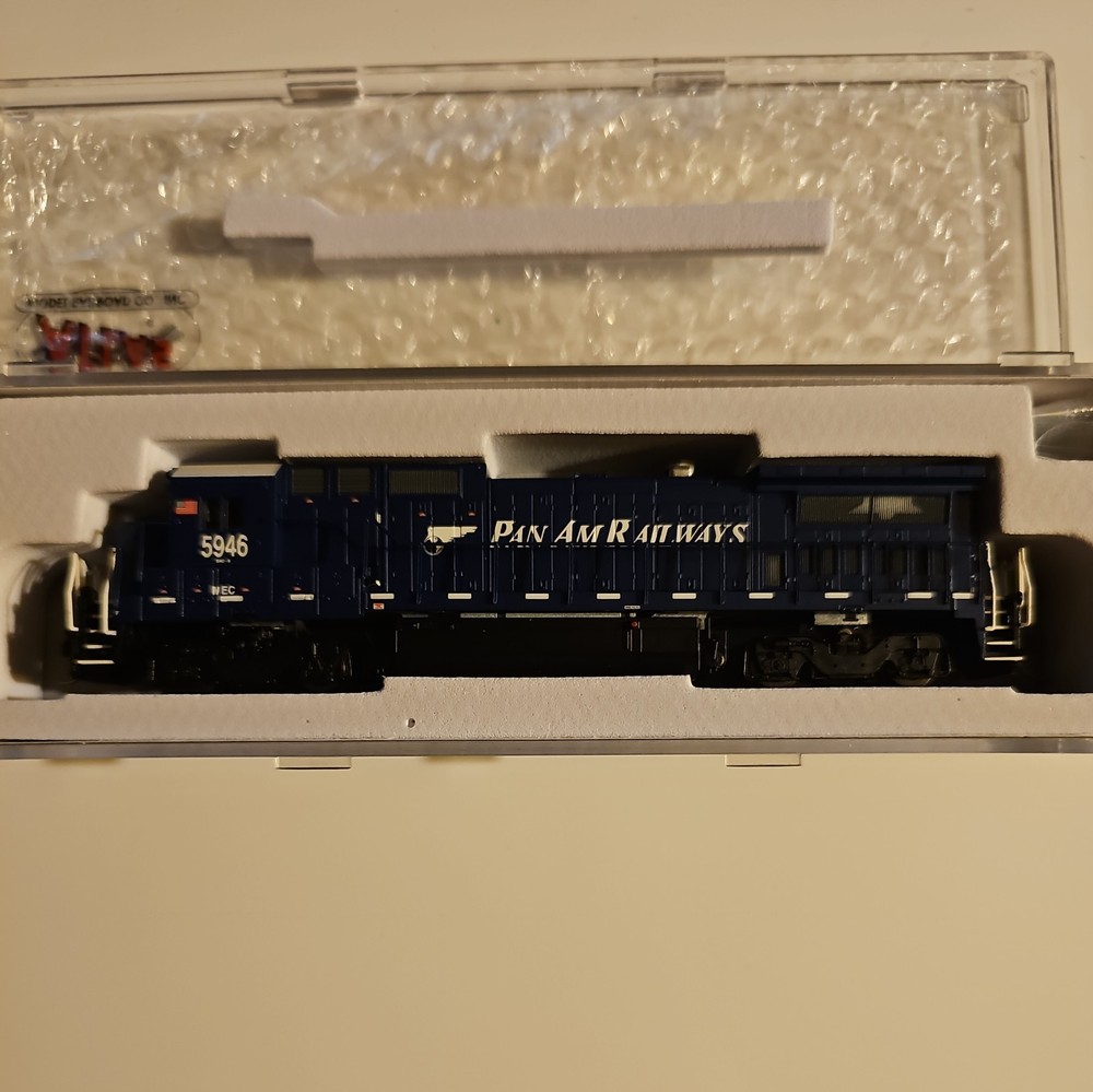 N Scale Atlas 40005168 Pan Am MEC Dash 8-40B Diesel Locomotive ESU DCC Loksound