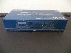 MAKE ME AN OFFER Rapido HO GE U25B Great Northern #2500 GN DCC sound Equiped