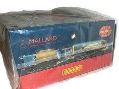 HORNBY OO R1041S LIVE STEAM Train Pack MALLARD SEALED NEW in Box Orig Shipp NICE