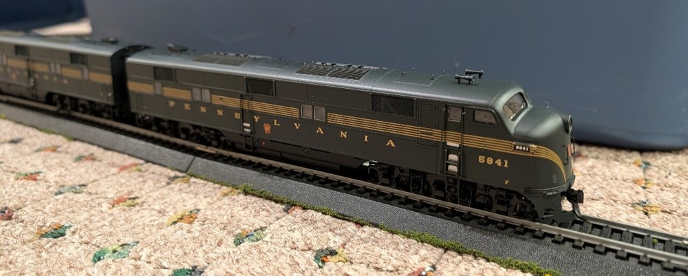Proto 2000 Pennsylvania E7A 5841 and E7B 5844 Locomotives HO Scale (WORKS GOOD)