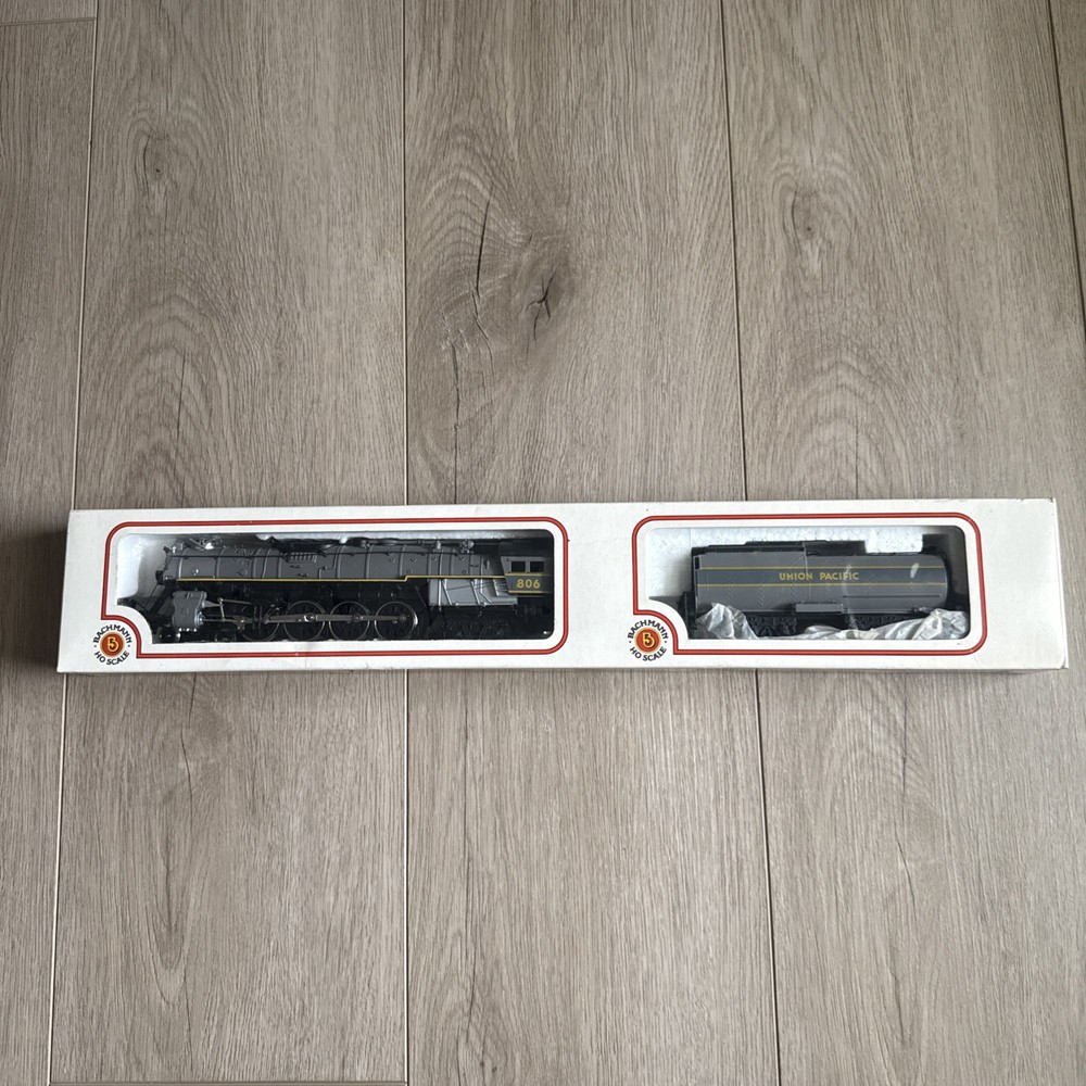Bachmann HO Model Train Union Pacific 4-8-4 Overland Lmtd 806 Locomotive /w Box