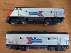 HO scale Athearn Blue Box Amtrak 3233 F7A Powered & 3034 F7B Dummy READ