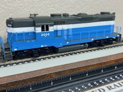 BN / GN BIG SKY BLUE GP20 HIGH HOOD LOCO DC / DCC Ready HO Scale STORE DISPLAY