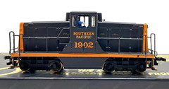 HO BACHMANN SPECTRUM 80017 GE 44 TON DIESEL SWITCHER SOUTHERN PACIFIC SP # 1902