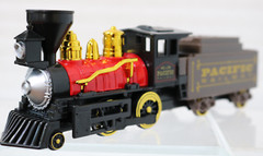 Steam Engine/Tender Black Pilot/Cow Catcher Red Boiler Brown Tender Pacific RR