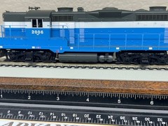 BN / GN BIG SKY BLUE GP20 HIGH HOOD LOCO DC / DCC Ready HO Scale STORE DISPLAY